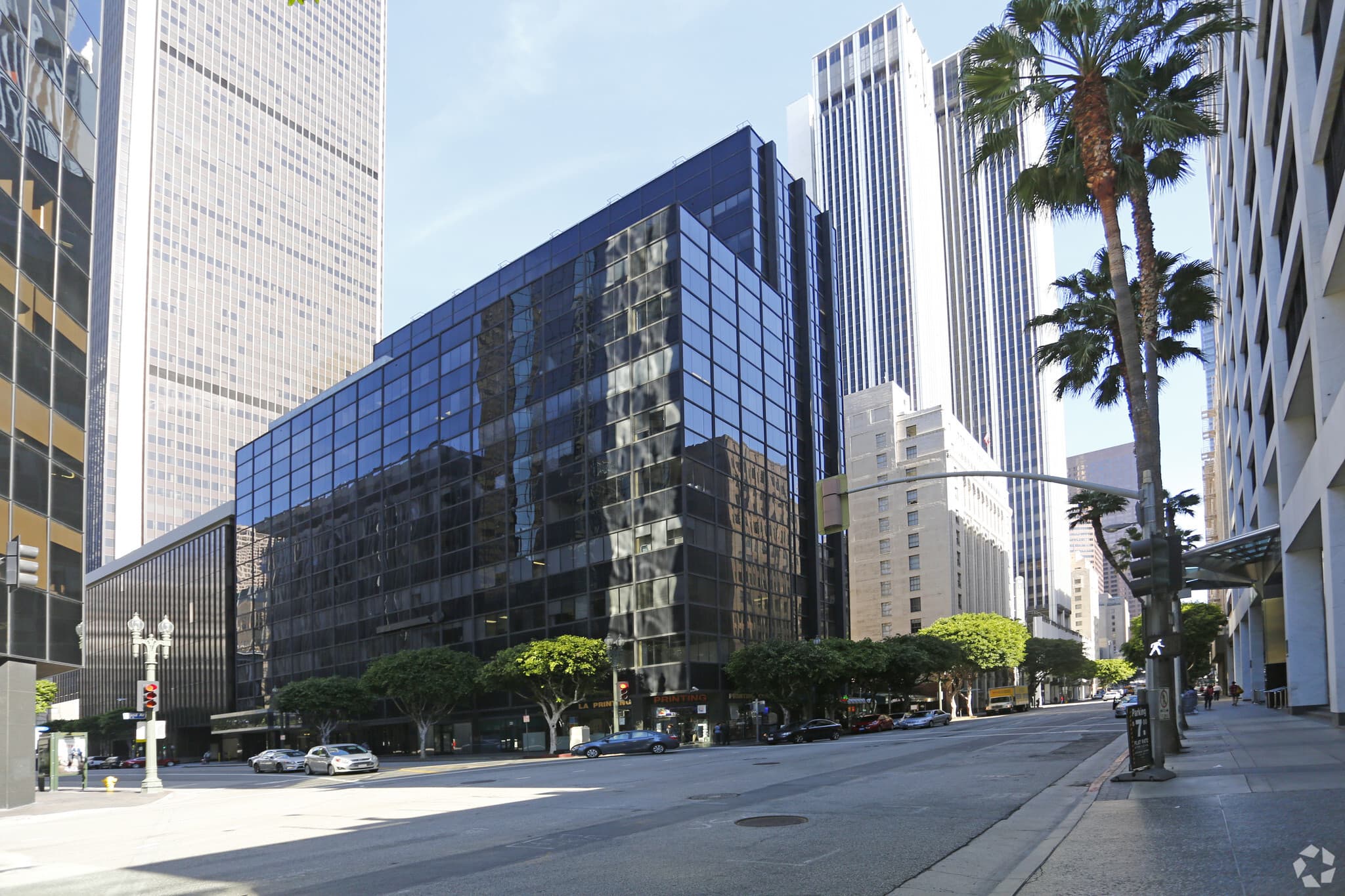 611 Wilshire Blvd, Suite 900 building