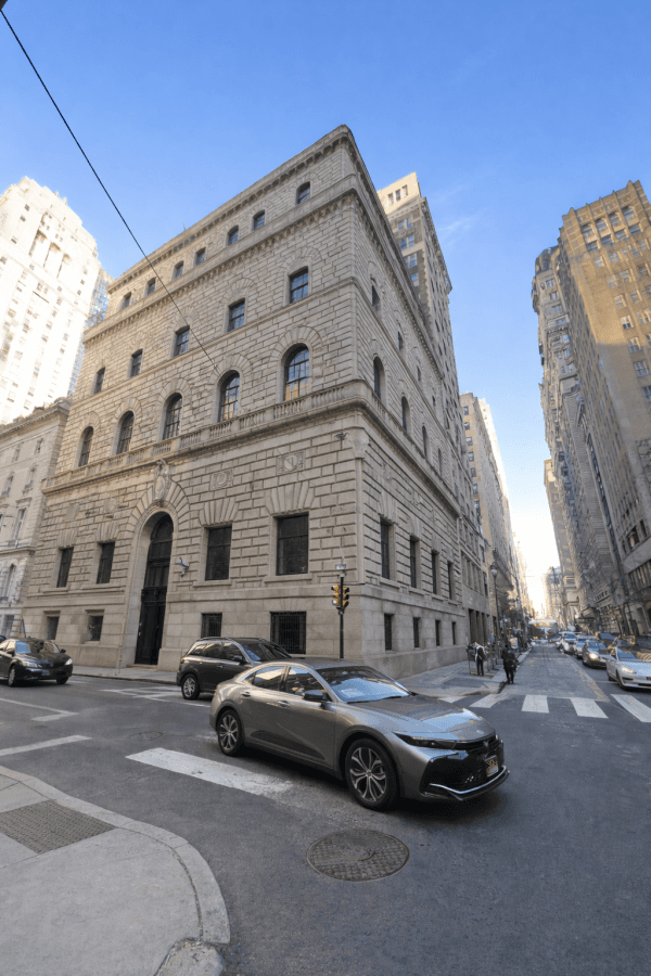 1435 Walnut Street, Suite 501 building